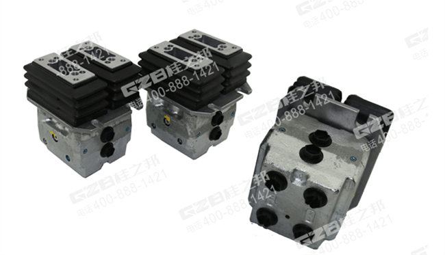 玉柴挖掘机行走脚踏阀