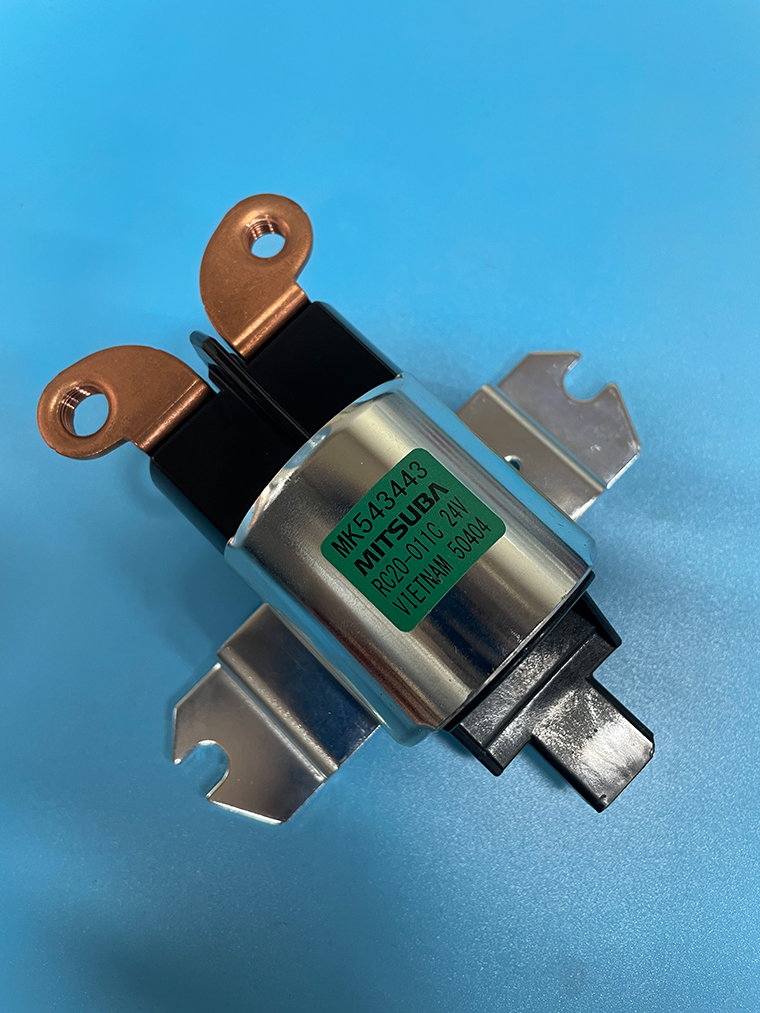 三一挖掘机继电器